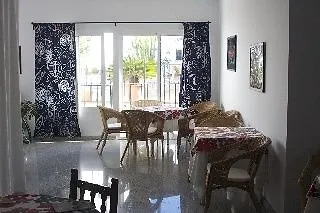 Nerjaluna 3*, Nerja